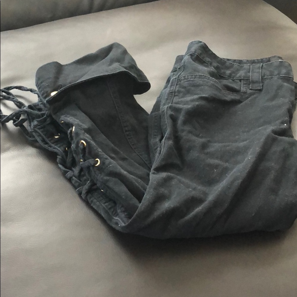 Capris - Picture 2 of 3